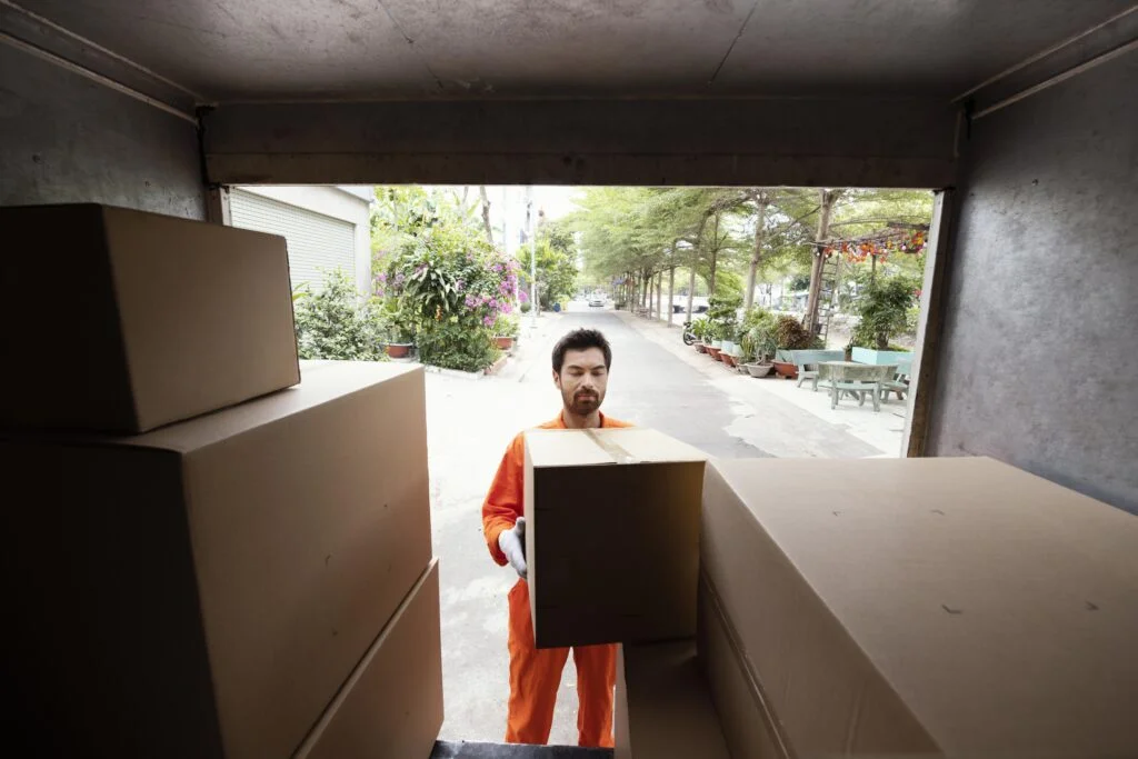 Moving services in guindy